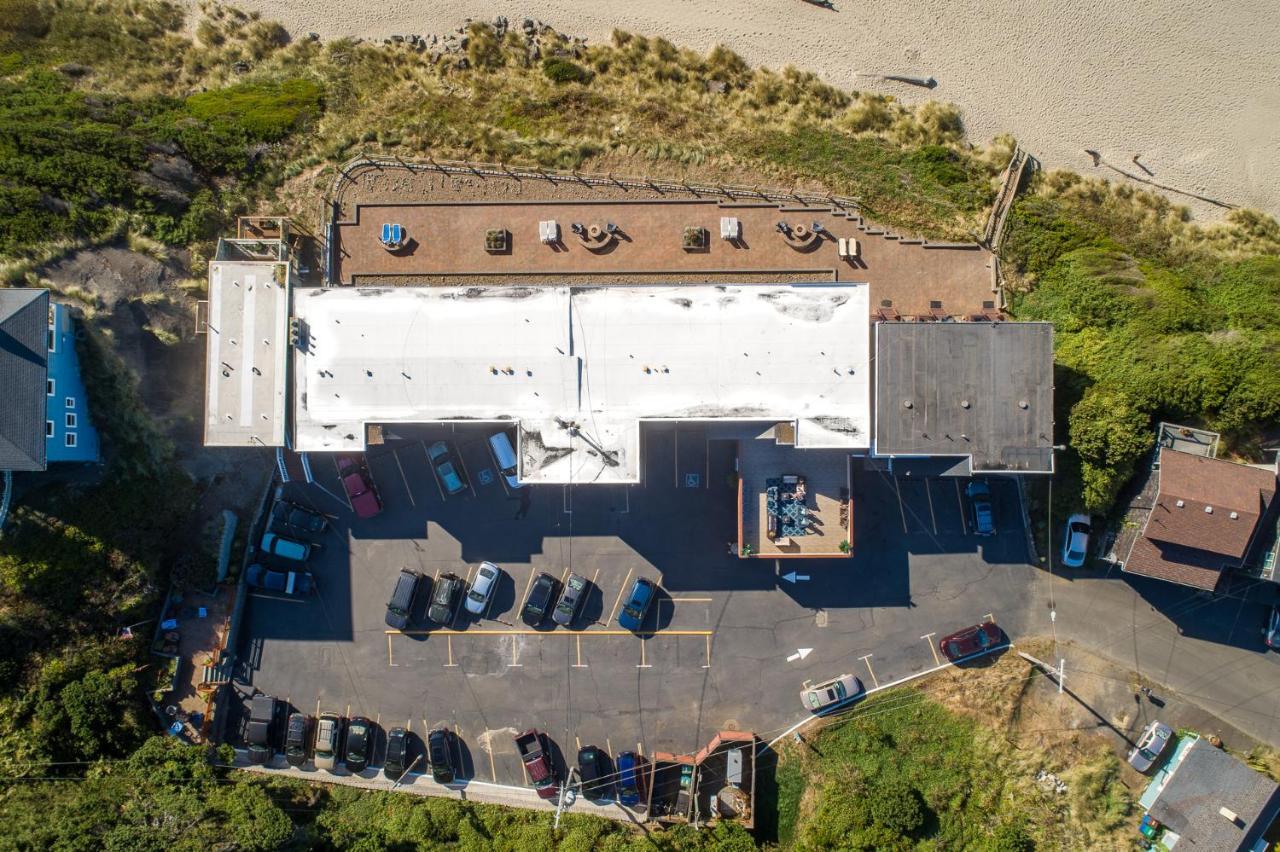 Sailor Jack Oceanfront Motel Lincoln City Exterior photo