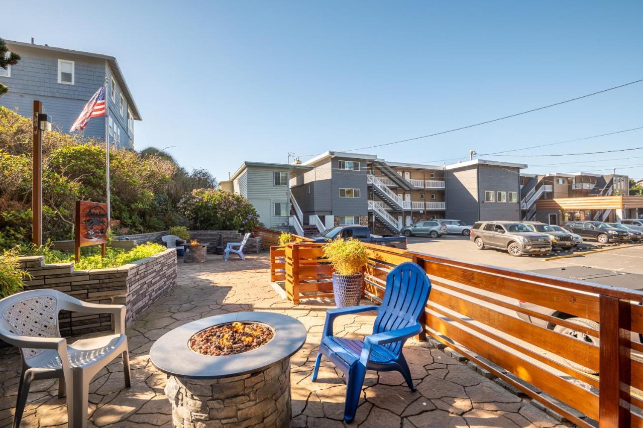 Sailor Jack Oceanfront Motel Lincoln City Exterior photo