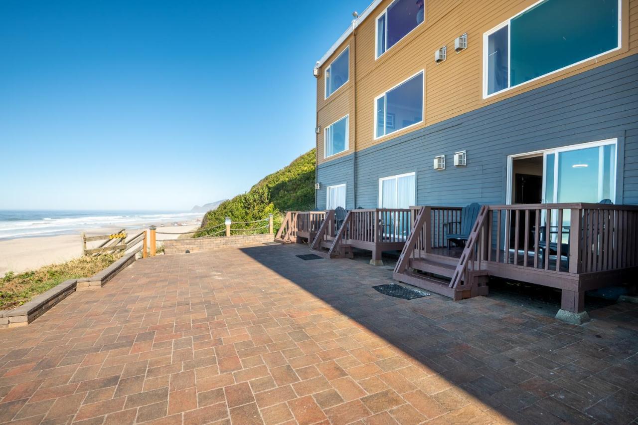 Sailor Jack Oceanfront Motel Lincoln City Exterior photo