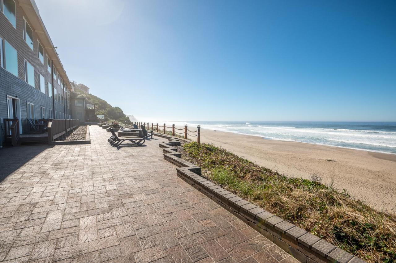 Sailor Jack Oceanfront Motel Lincoln City Exterior photo