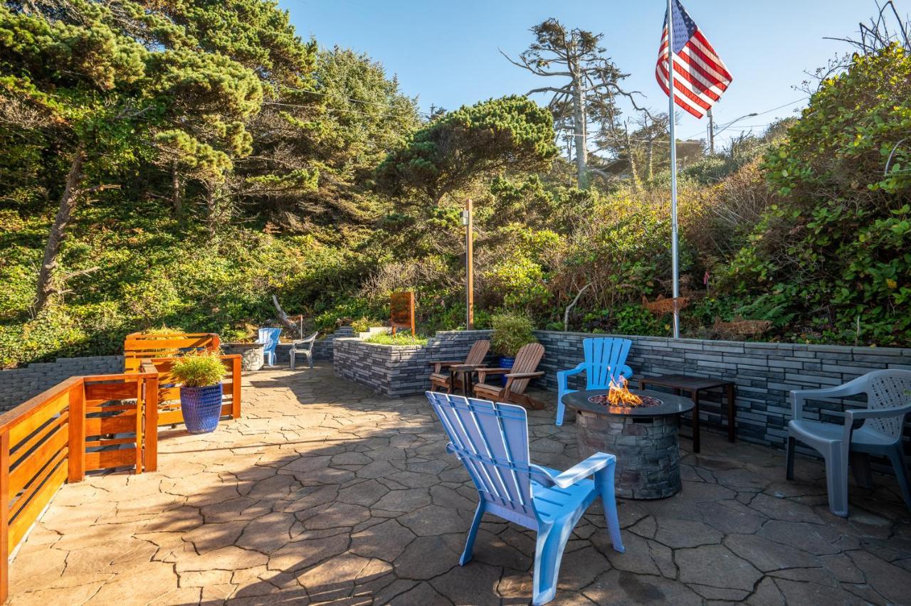 Sailor Jack Oceanfront Motel Lincoln City Exterior photo