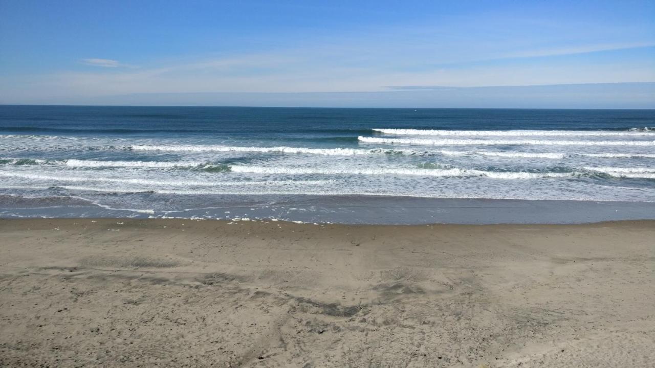 Sailor Jack Oceanfront Motel Lincoln City Exterior photo