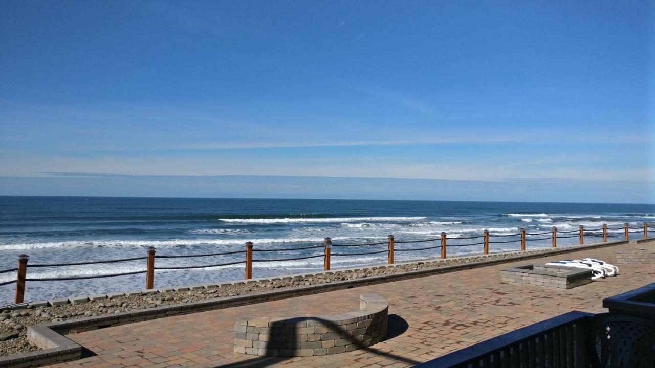 Sailor Jack Oceanfront Motel Lincoln City Exterior photo