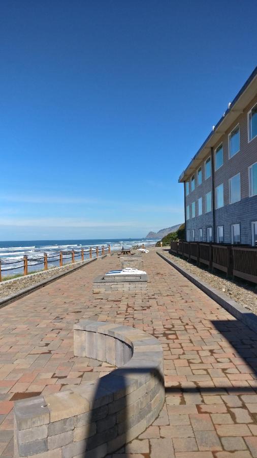 Sailor Jack Oceanfront Motel Lincoln City Exterior photo